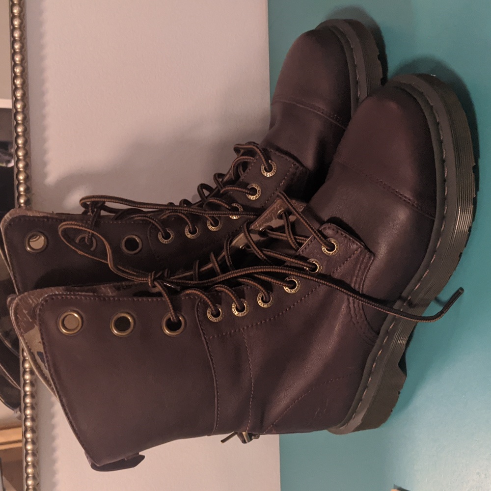 Doc Martens Triumph Union Jack NWOT